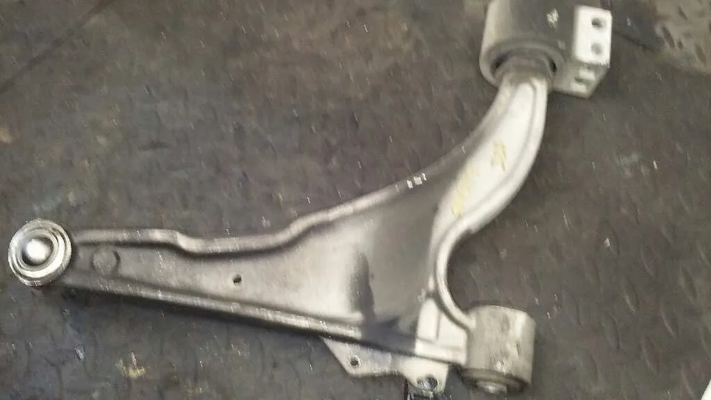 Brazo Suspension Inferior Delantero Izquierdo para Opel Astra J Lim.