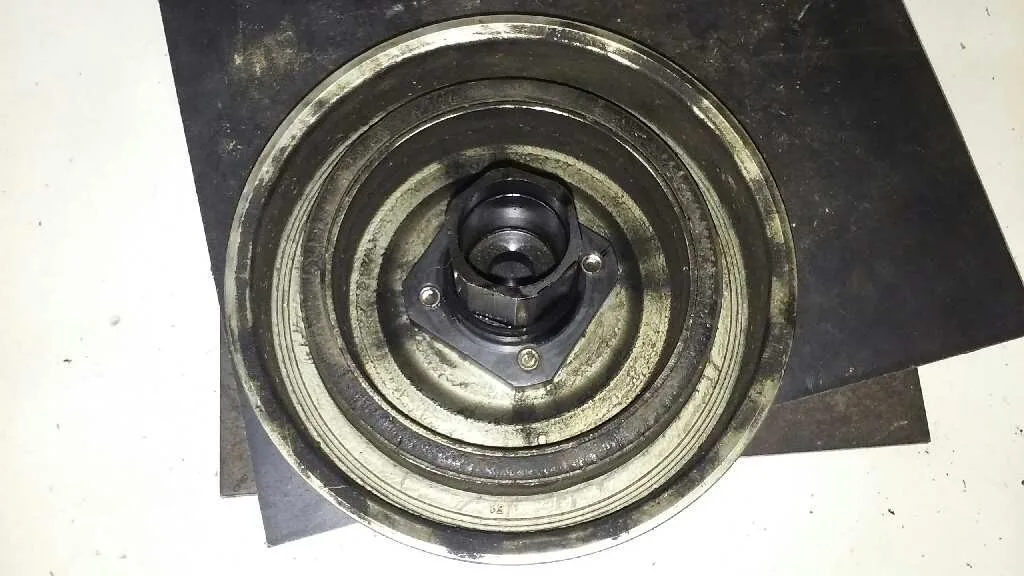 Polea Ciguenal para Opel Corsa D