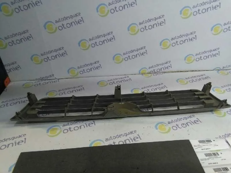 Rejilla Delantera para Mazda Mpv (Lv)