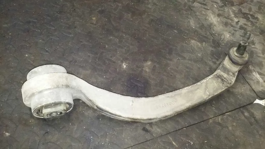Brazo Suspension Inferior Delantero Izquierdo para Volkswagen Passat Berlina (3B2)