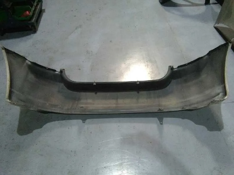 Paragolpes Trasero para Toyota Corolla (E12)