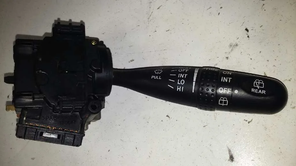 Mando Limpia para Toyota Corolla (E12)