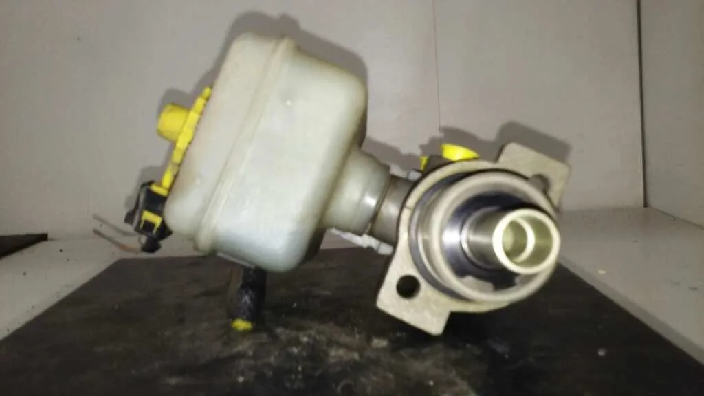 Bomba Freno para Skoda Octavia Berlina (1U2)