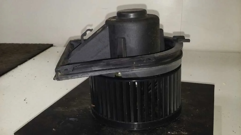 Motor Calefaccion para Skoda Octavia Berlina (1U2)