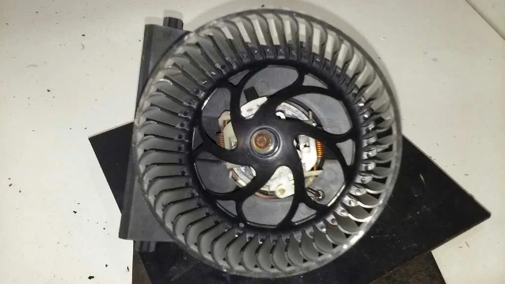 Motor Calefaccion para Skoda Octavia Berlina (1U2)
