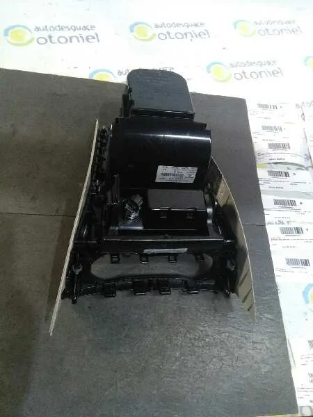 Consola Central para Mercedes-Benz Clase Cla (W117)