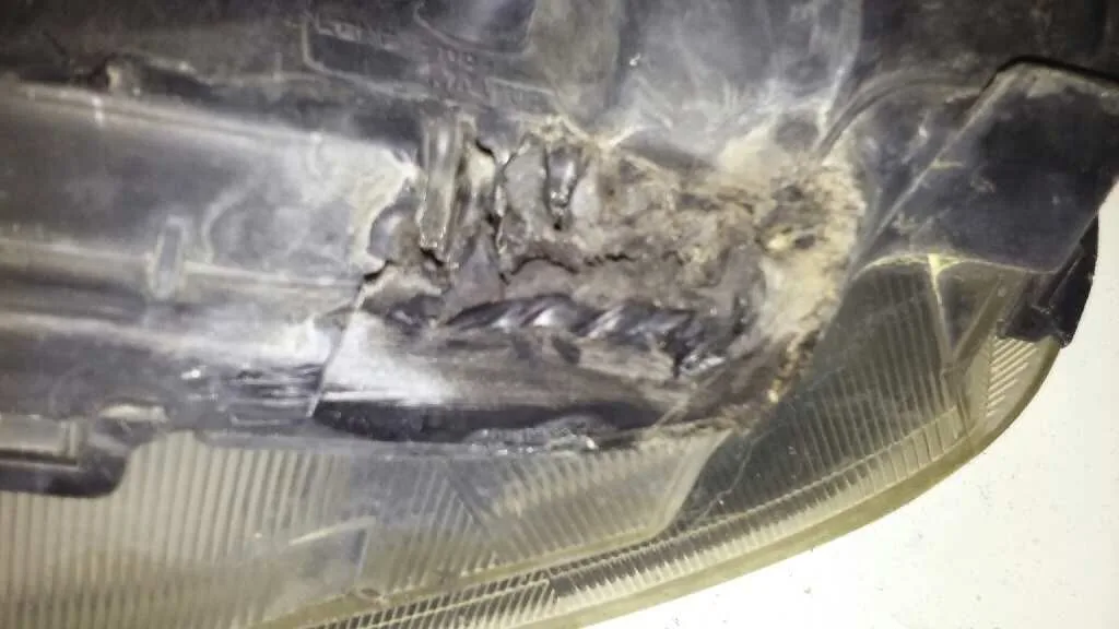 Faro Derecho para Suzuki Baleno Berlina Sy (Eg)