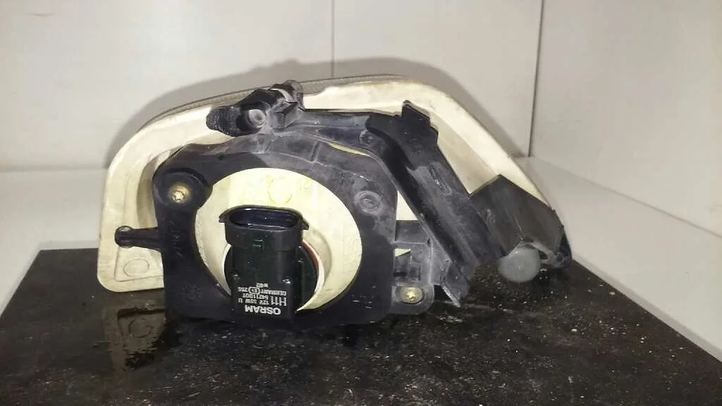 Faro Antiniebla Derecho para Ford Focus Berlina (Cak)