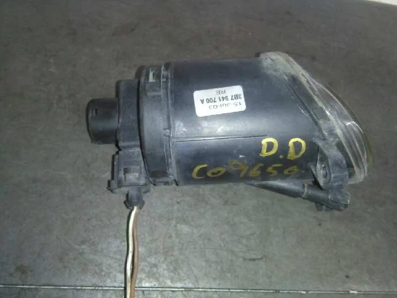 Faro Antiniebla Derecho para Volkswagen Passat Berlina (3B3)