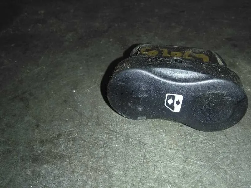 Mando Elevalunas Delantero Derecho para Dacia Sandero