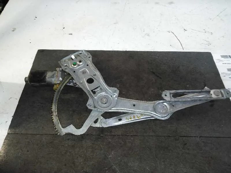 Elevalunas Delantero Derecho para Mercedes-Benz Clase C (W202) Berlina