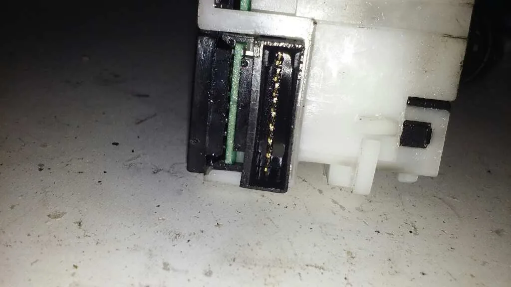Mando Limpia para Nissan Micra (K12E)