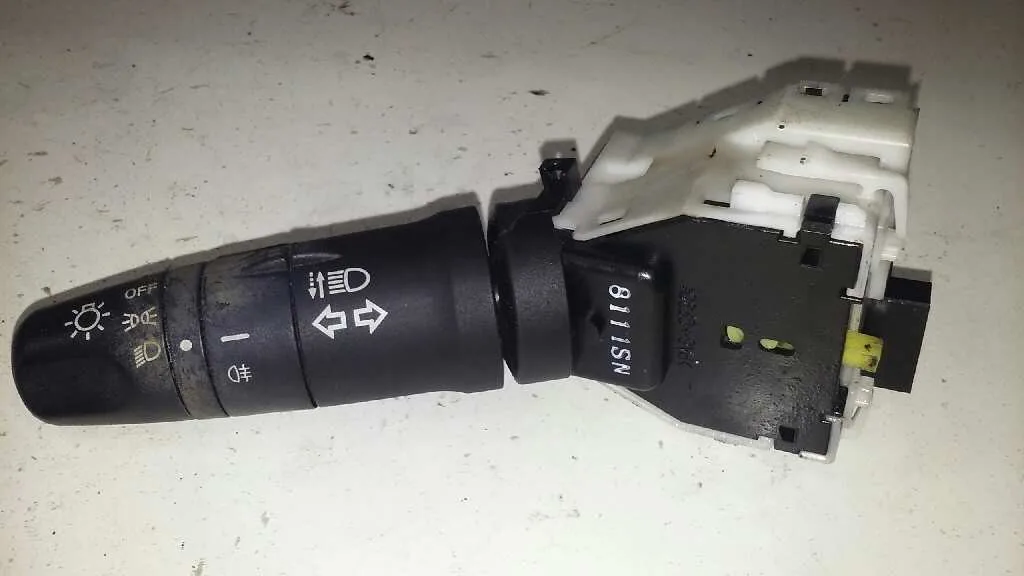 Mando Luces para Nissan Micra (K12E)