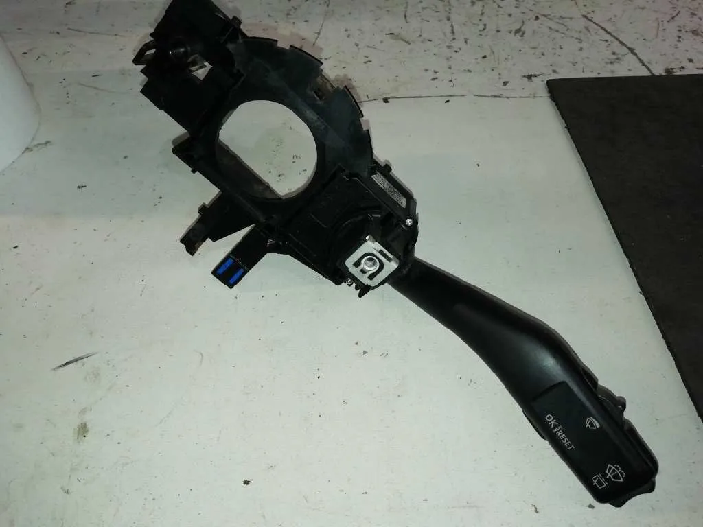 Mando Limpia para Seat Leon (1P1)