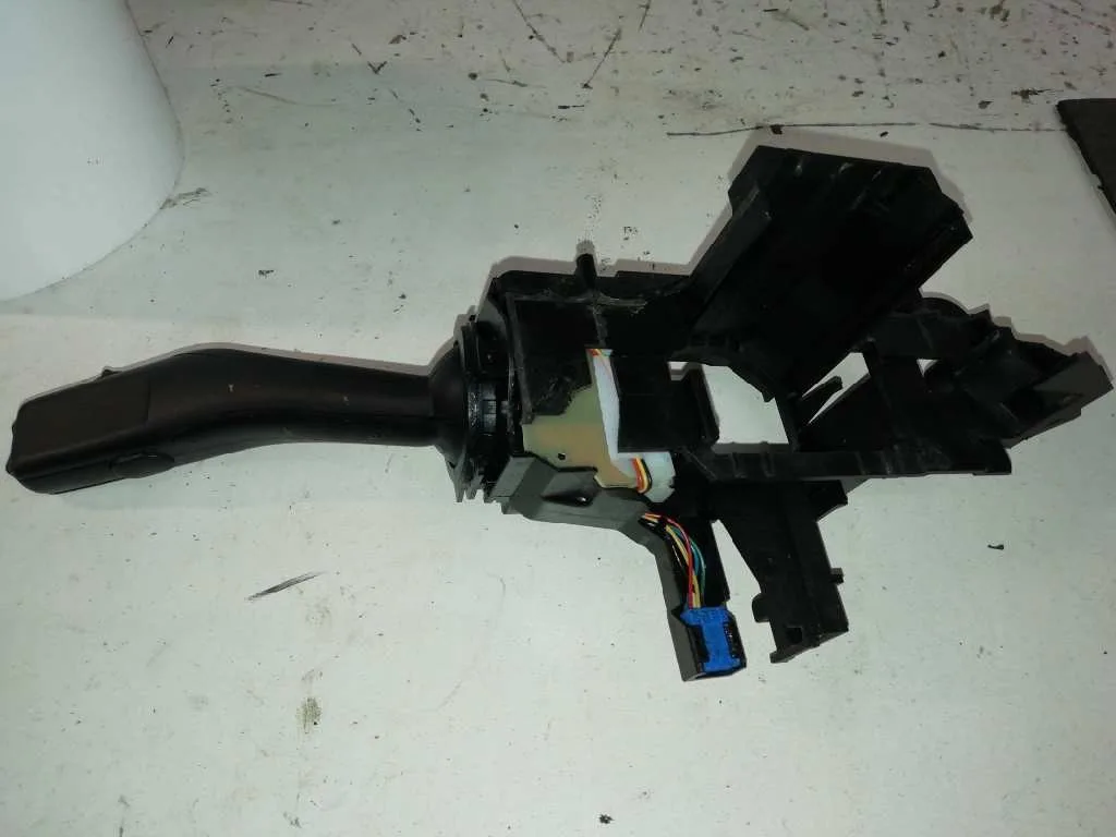 Mando Limpia para Seat Leon (1P1)