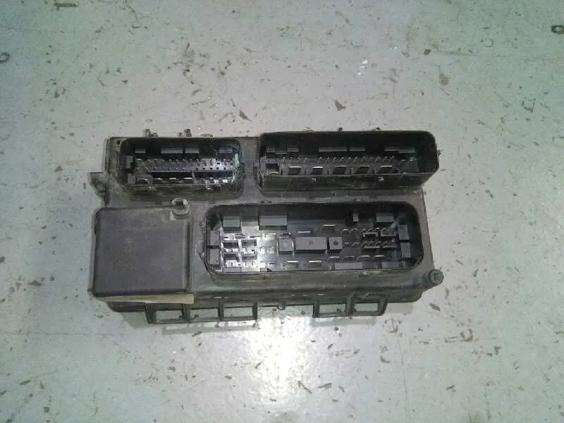 Caja Reles / Fusibles para Opel Corsa D