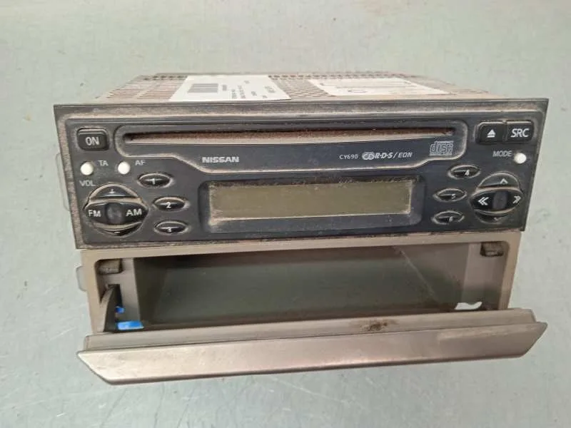 Sistema Audio / Radio Cd para Nissan X-Trail (T30)