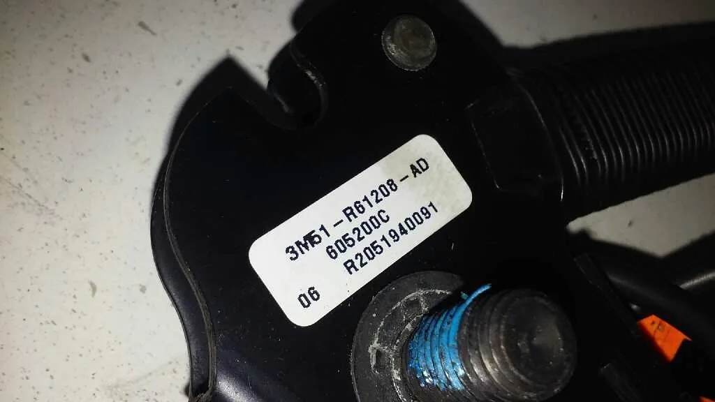 Pretensor Airbag Derecho para Ford Focus C-Max (Cap)