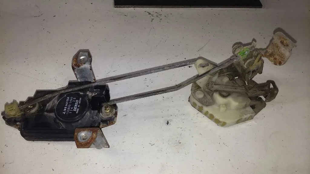 Cerradura Puerta Trasera Derecha para Mitsubishi Montero (L040)