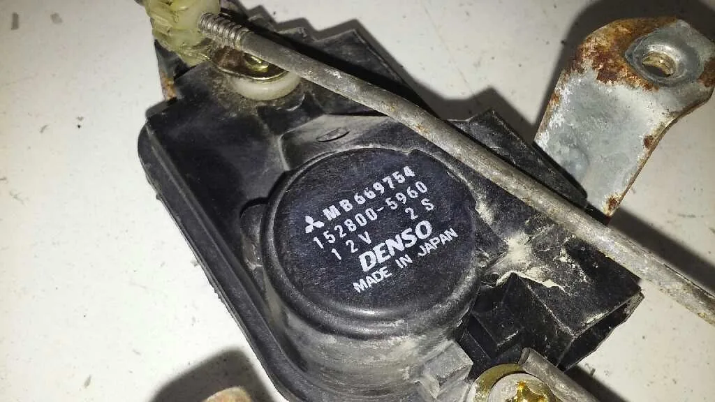 Cerradura Puerta Trasera Derecha para Mitsubishi Montero (L040)