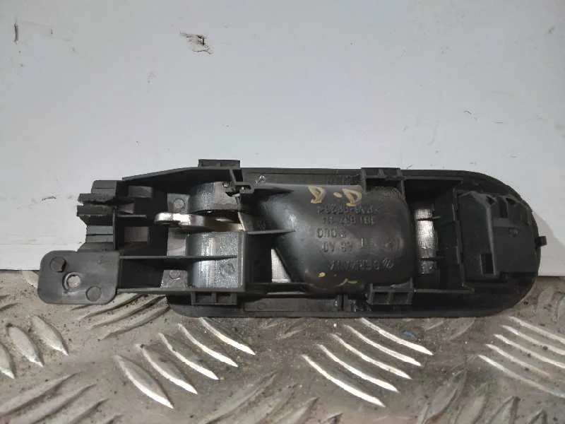 Maneta Interior Delantera Derecha para Volkswagen Golf Iv Berlina (1J1)