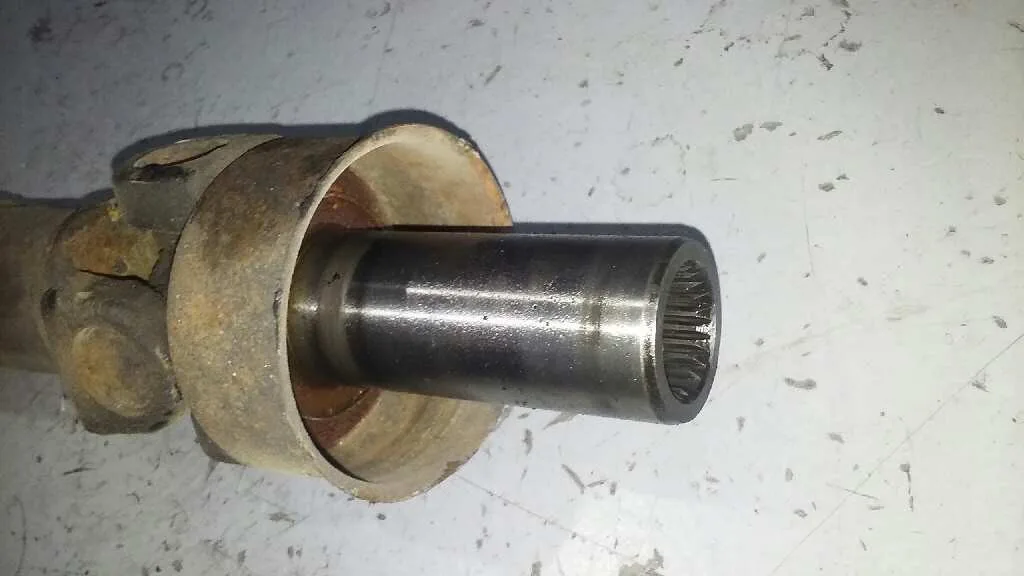 Transmision Central para Mitsubishi Montero (L040)