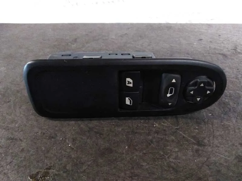 Mando Elevalunas Delantero Izquierdo para Citroën C3