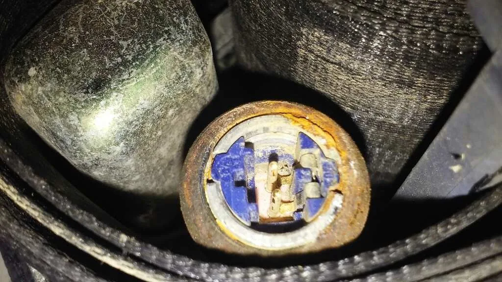 Pretensor Airbag Izquierdo para Audi A4 Berlina (8E)