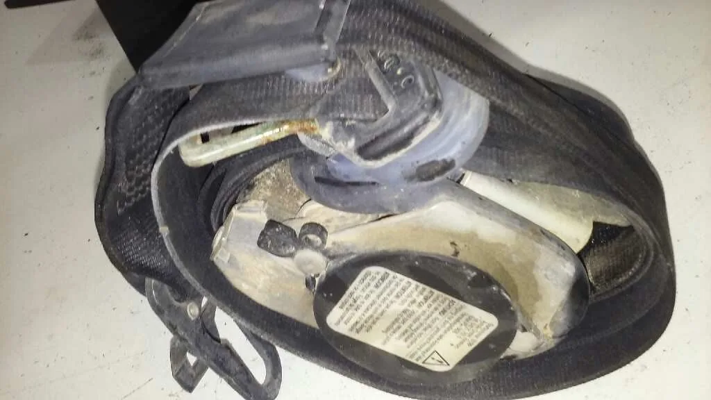 Pretensor Airbag Izquierdo para Audi A4 Berlina (8E)