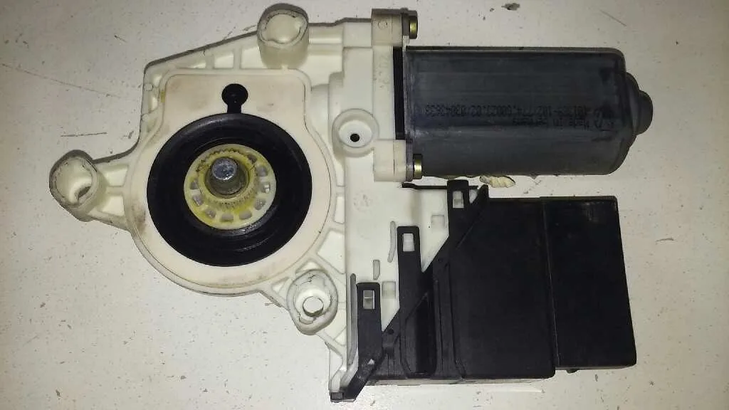 Motor Elevalunas Trasero Derecho para Seat Leon (1M1)
