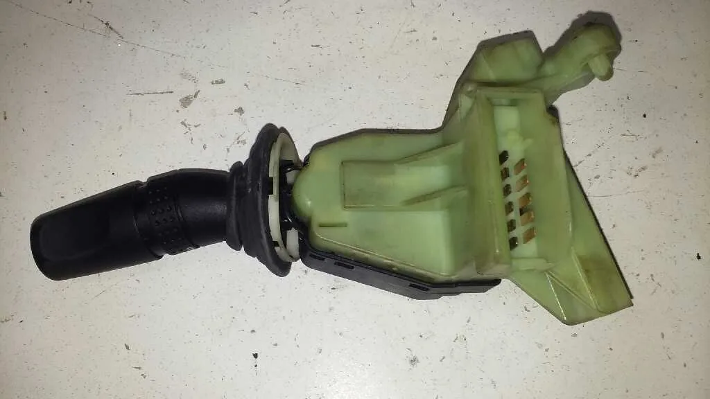 Mando Limpia para Ford Mondeo Berlina (Gd)