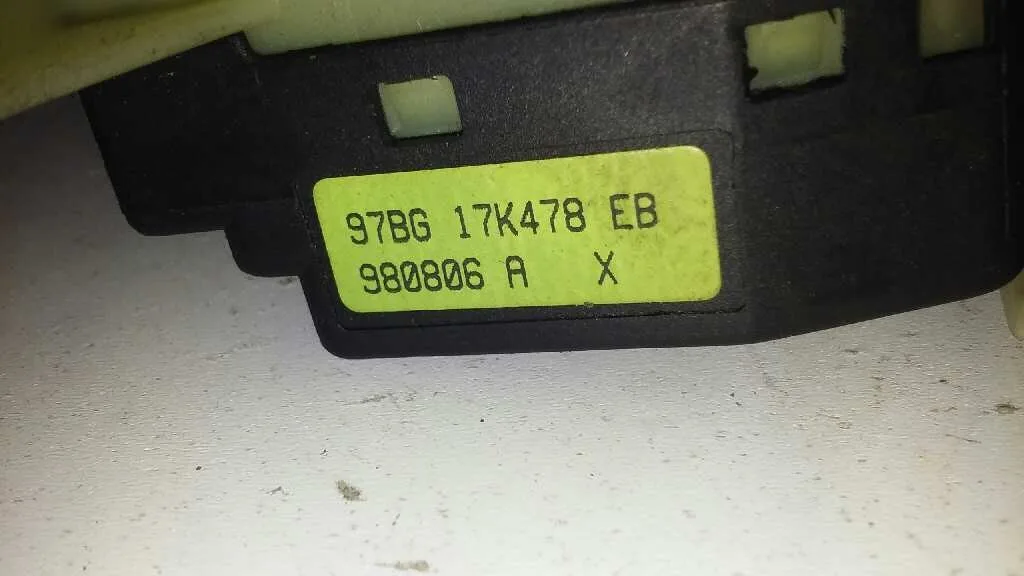 Mando Limpia para Ford Mondeo Berlina (Gd)