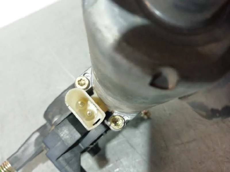 Elevalunas Delantero Derecho para Ford Mondeo Berlina (Gd)