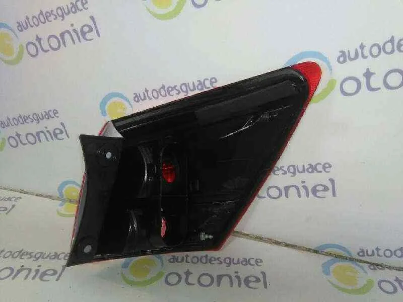 Piloto Trasero Izquierdo para Nissan Qashqai (J10)