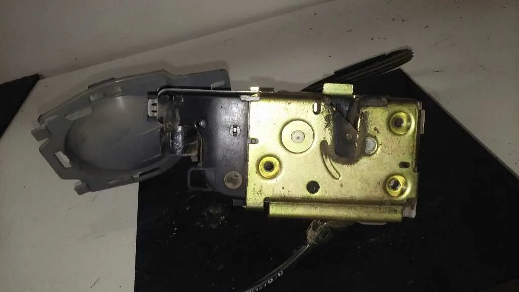 Cerradura Puerta Delantera Izquierda para Citroën C3