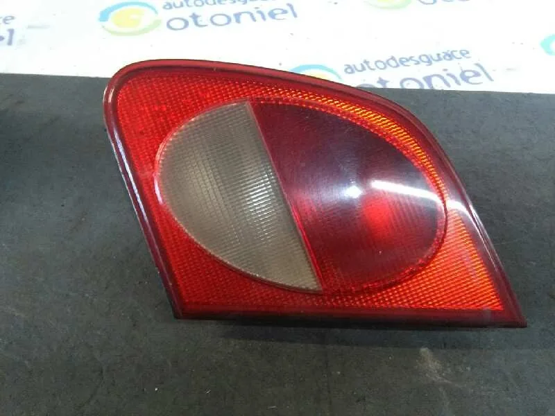 Piloto Trasero Derecho Interior para Mercedes-Benz Clase E (W210) Berlina Diesel