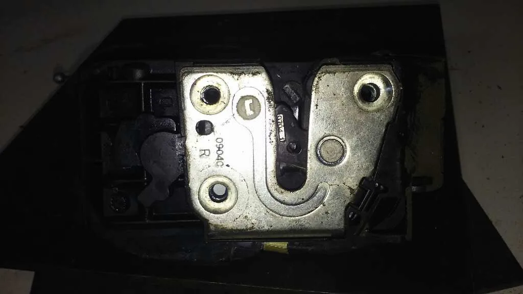 Cerradura Puerta Delantera Derecha para Nissan Micra (K12E)