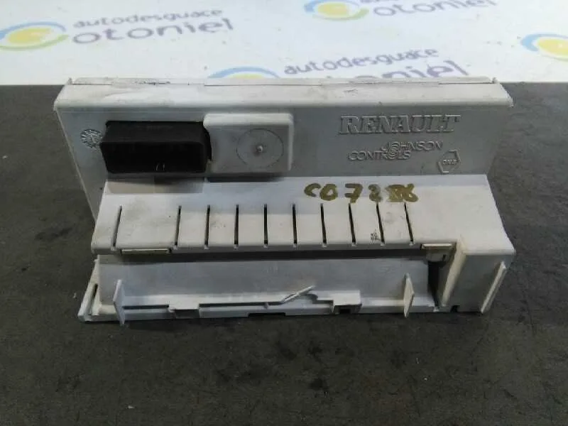 Display para Nissan Almera (N16/E)
