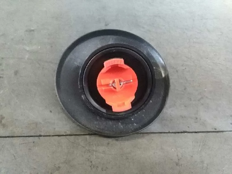 Tapa Exterior Combustible para Renault Rapid/Express (F40)