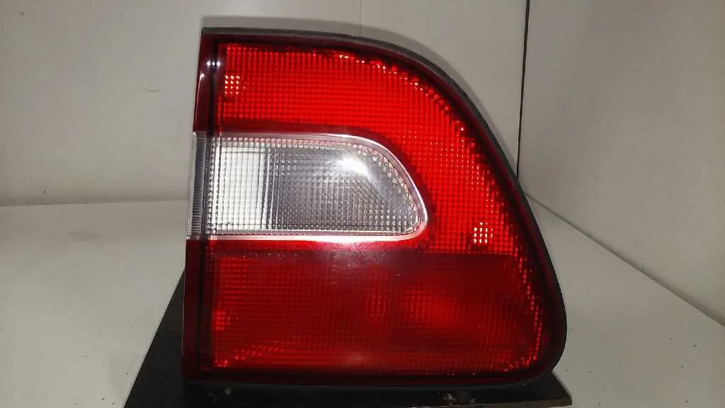 Piloto Trasero Derecho Interior para Suzuki Baleno Fam. Sy (Eg)