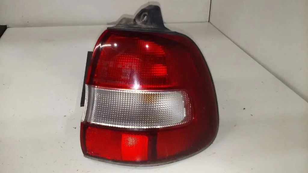 Piloto Trasero Derecho para Suzuki Baleno Fam. Sy (Eg)