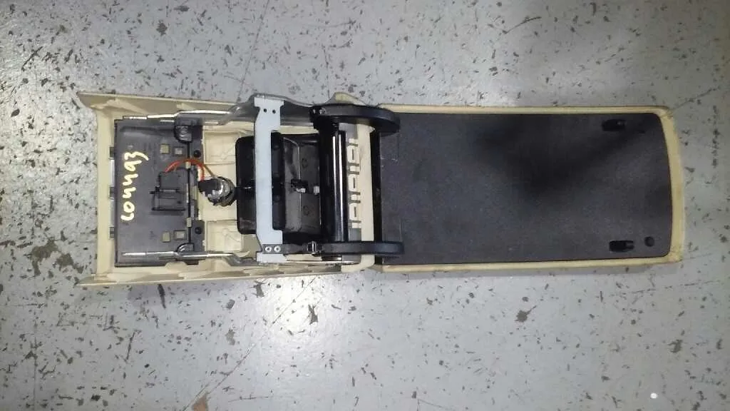 Apoyabrazos Central para Volkswagen Passat Berlina (3C2)
