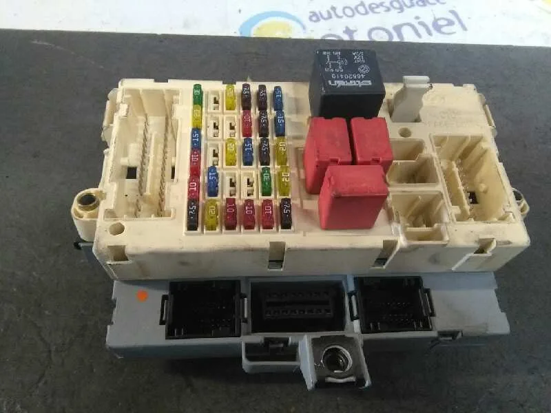 Caja Reles / Fusibles para Fiat Stilo (192)