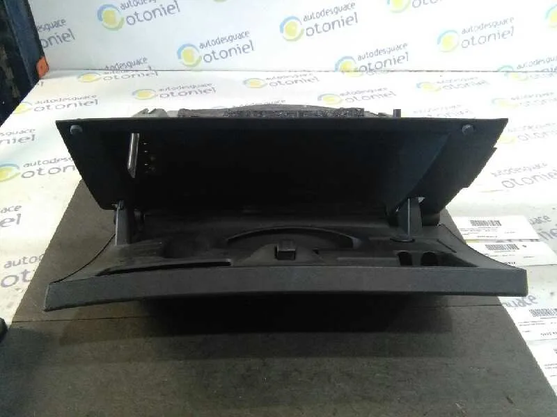 Guantera para Peugeot 308