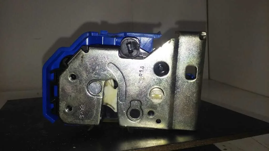Cerradura Puerta Trasera Derecha para Fiat 500 L (330)