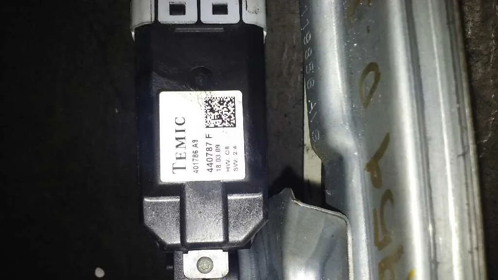 Elevalunas Delantero Izquierdo para Peugeot 207