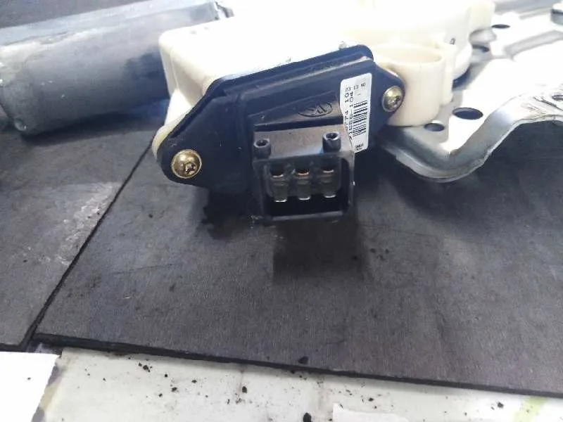 Elevalunas Delantero Derecho para Toyota Corolla (E12)