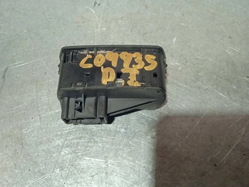 Mando Elevalunas Delantero Izquierdo para Opel Corsa E