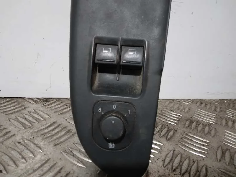 Mando Elevalunas Delantero Izquierdo para Volkswagen Passat Variant (3C5)
