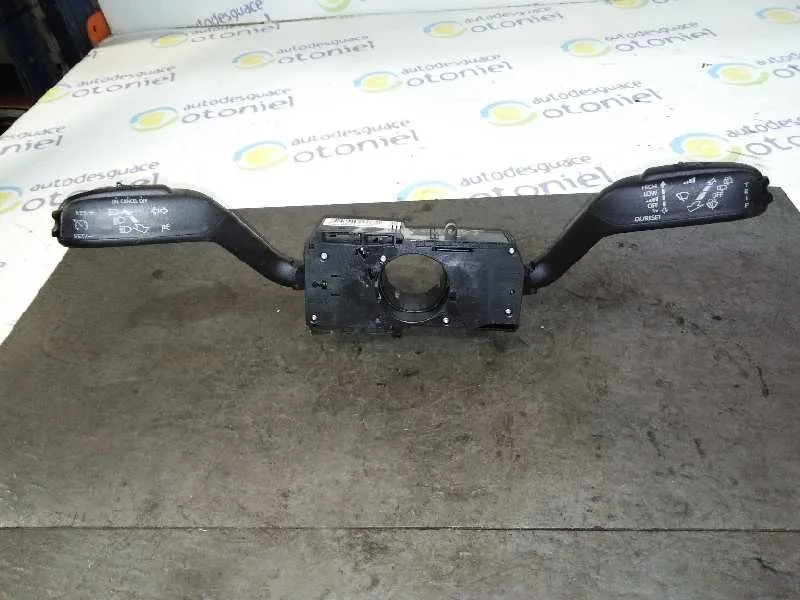 Mando Multifuncion para Seat Ibiza (6J5)
